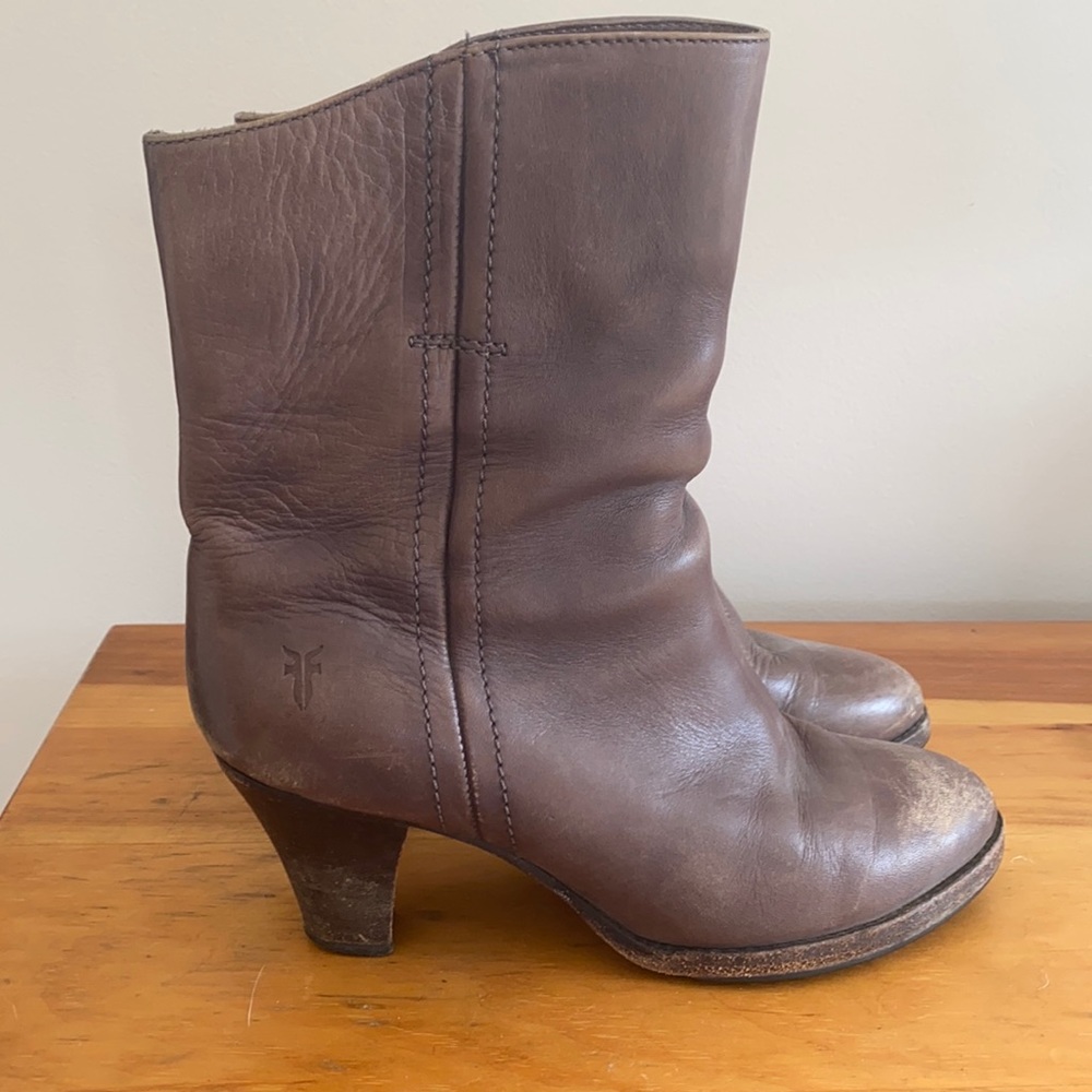 Frye ankle boots size 6